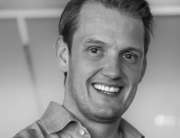 Scott Carlyle Headshot